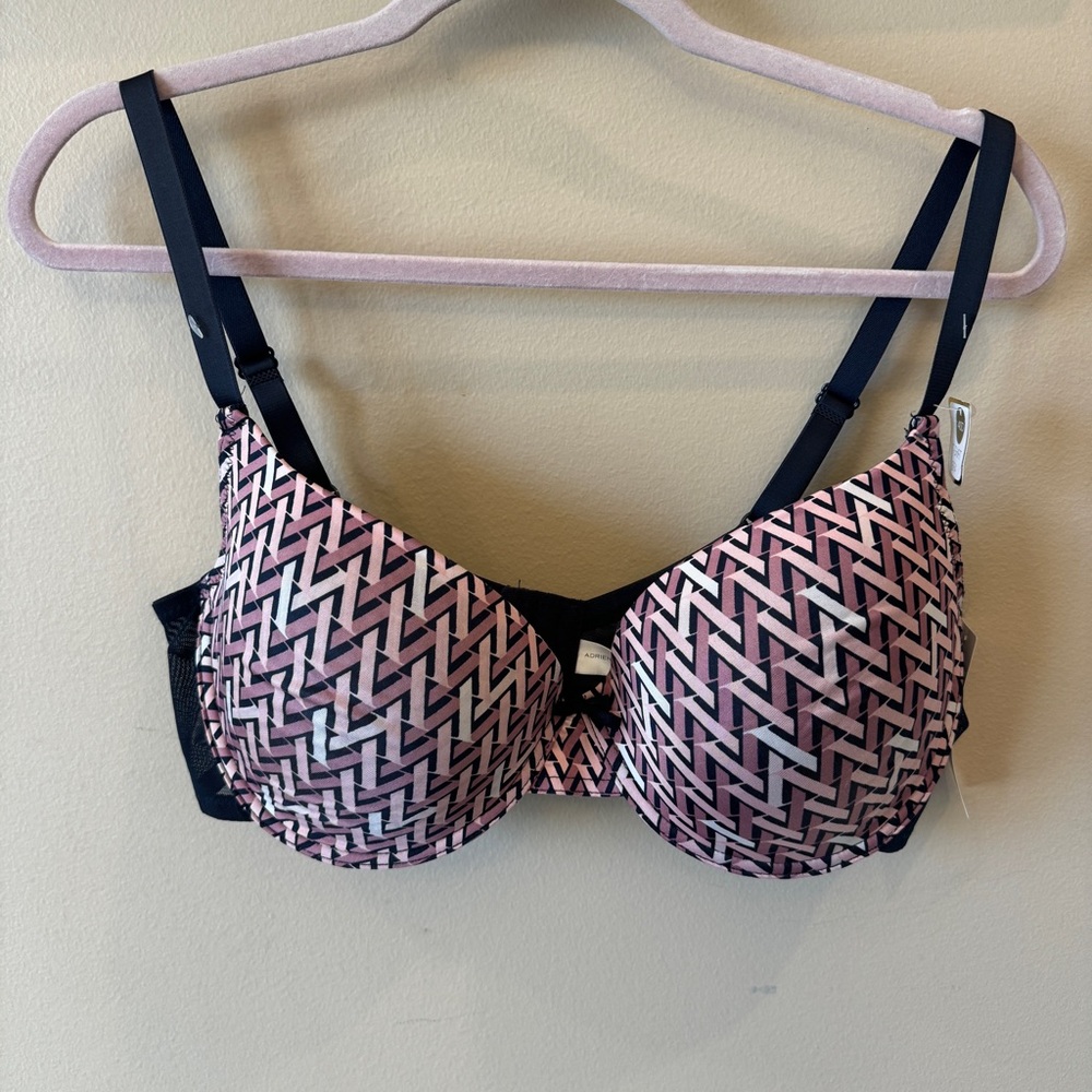 Pink‎ and Blue Zigzag Patterned Bra 40D T-shirt bra Adrienne Vitadinni NWT
